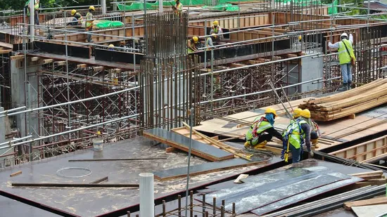 グリーン PP プラスチック ポリエステル コーティングされた型枠フィルム合板合板